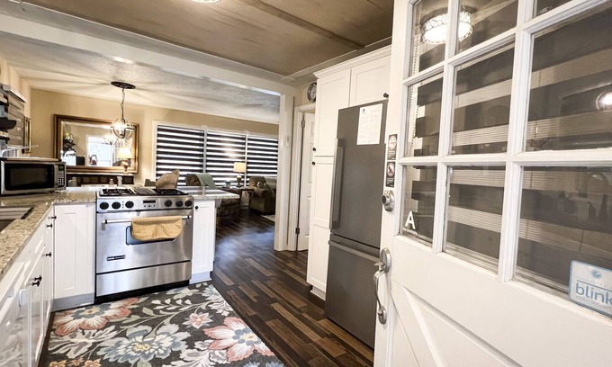 Macon Apartment | RiverHouse - SamFrank (Unit A) - 1BD/1BA with Carport - Near Amerson River Park