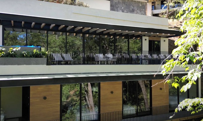 Valle de Bravo House | Riverside Haven Elegant House with Serene Forest