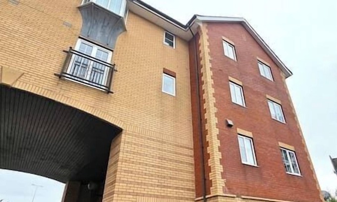 Grangetown Apartment | Riverview Apartment by Switchback Stays