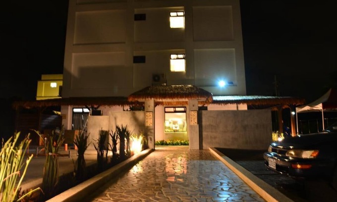 Jinning Bed & Breakfast | Road Found