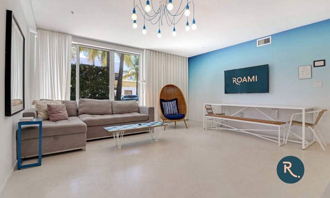 South Pointe Apartment | Roami at 250 Collins | 5 Bed Combo | Pool #34
