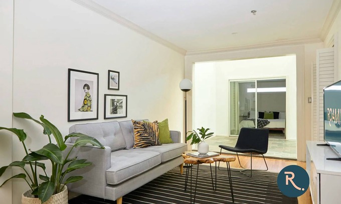 Faubourg Marigny Apartment | Roami at The Mandeville | Two Bedroom #05