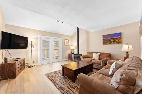 Historic District Villa | Rockridge 47 by Summit County Mountain Retreats