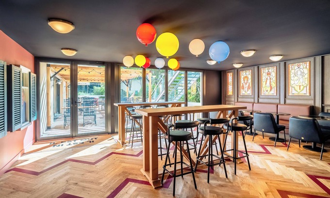 Le Rouet Hotel | RockyPop Marseille hôtel