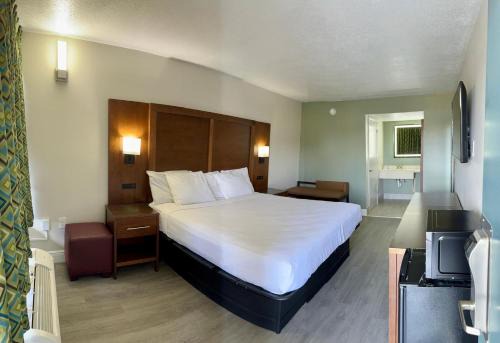 Davenport Hotel | Rodeway Inn Davenport-Champions Gate