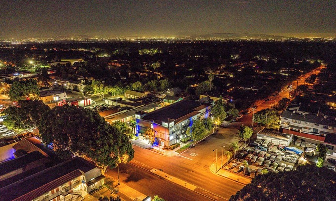 Lamanda Park Hotel | Rodeway Inn & Suites Pasadena