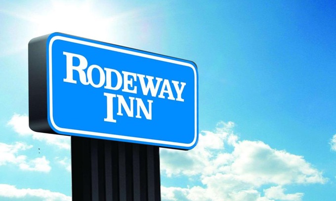 La Crosse Hotel | Rodeway Inn