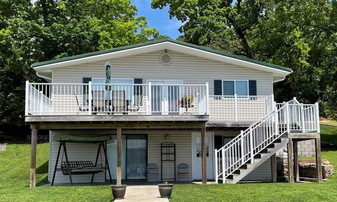 Gravois Mills Cabin | Rogers Cabin - Cute Two Story Fishing Theme Cabin Gravois Arm 1 MM