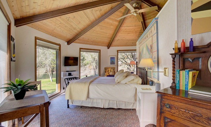 Gold Hill Apartment | Rogue River frontage: private deck & hot tub, exciting interior, river dock, FUN