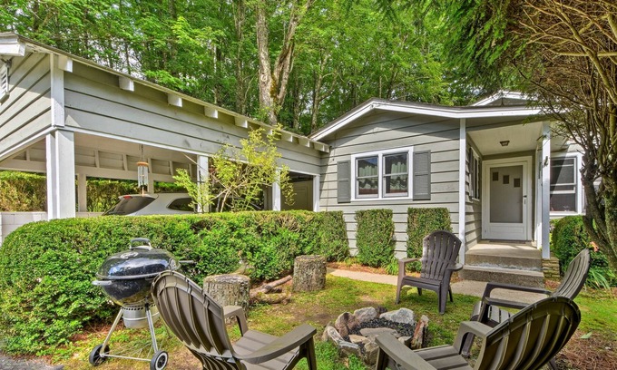Highlands Hills Cabin | 'Rolling Acres' Highlands Cabin w/ Fire Pit!