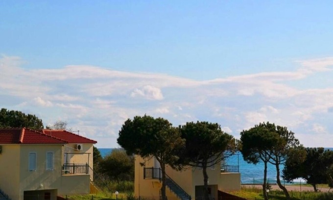 Petrochori Villa | Romanos Beach Villas : Holiday Home - Beach Front