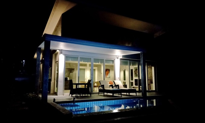 Ko Lanta Villa | Romantic Beach-Front Pool Villa-3