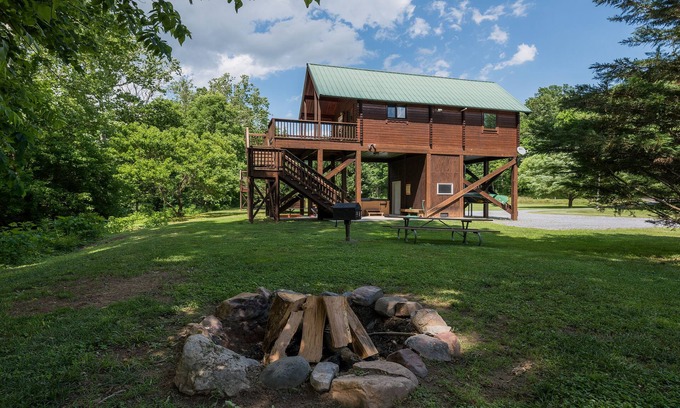 Luray Cabin | Romantic River Front cabin,Close to Luray