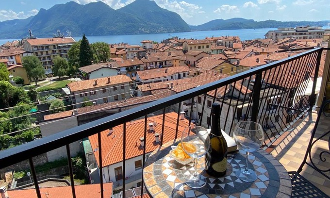 Intra Apartment | Romantica Suite