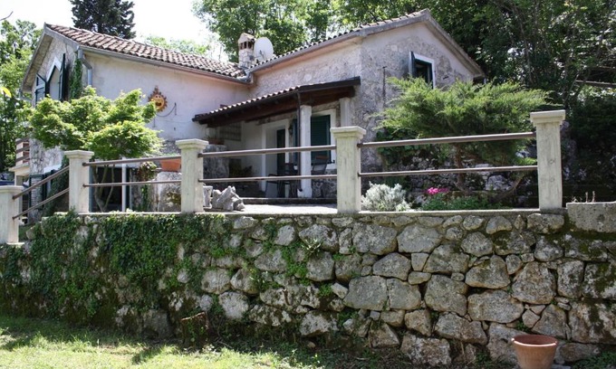 Sveta Jelena House | Romantisches Steinhaus Lavanda im Cottage Filipaši
