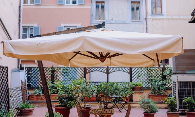 Rione VI Parione Apartment | Rome Oasis - Unique fully renovated flat in Rome's Centro Storico with terrace