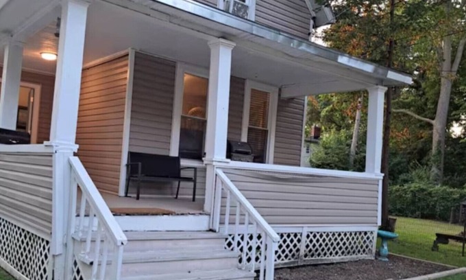Downtown Akron Apartment | Roo's Playhouse: Cozy 1-Bed, 1-Bath Apartment
