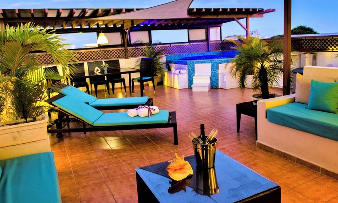 Las Acacias Apartment | Rooftop Luxury PENTHOUSE & Jacuzzi ★★★★★