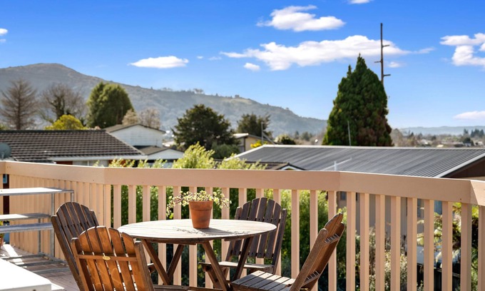 Rotorua House | Rooftops Rotorua - 4 Bedrooms, 2 Bathrooms