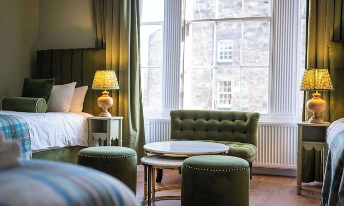 New Town House | Room 1 Summary: No. 5