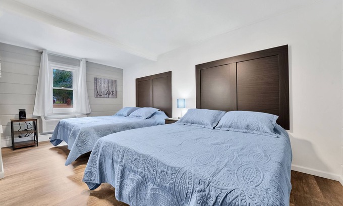 Houghton Lake Hotel | Room #2: Updated Suite w/2 Queen Beds