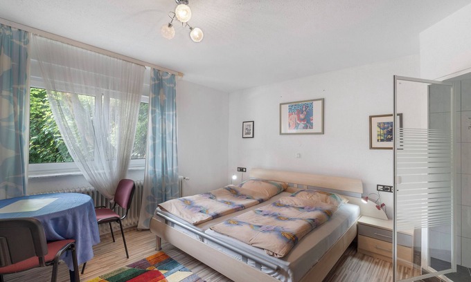 Baden-Baden Apartment | Room '9' with shared terrace and Wi-Fi