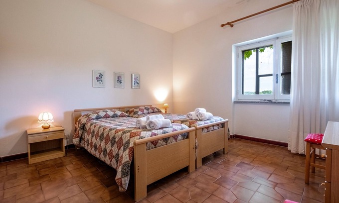 Sorano Apartment | Room 'Camera Est' with Shared Pool, Shared Terrace and Wi-Fi