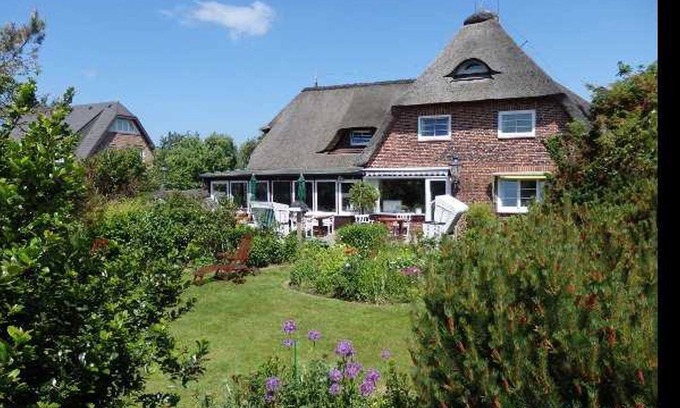 Wenningstedt-Braderup Cottage | Room 02 - Pension Möwennest
