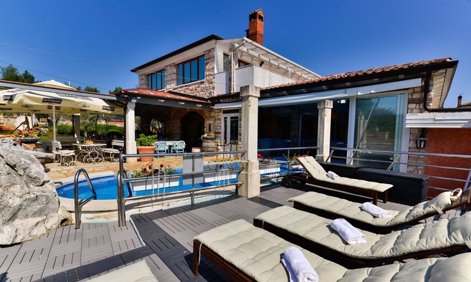 Crveni Vrh House | Room for two with swimming pool in Savudrija-Umag, Wi-Fi, parking, terrace