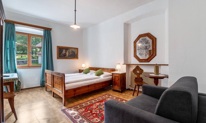 Sarntal Apartment | Room 'Hirschen Rosi' with Mountain View, Shared Terrace and Wi-Fi