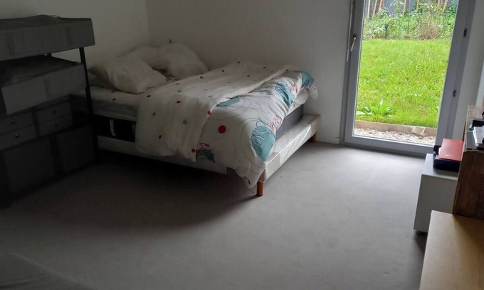 Villepinte Apartment | Room in a shared apartment