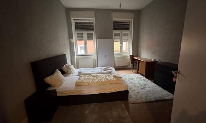 Kaiserslautern Apartment | Room in the city center (Room 6, 1st floor)
