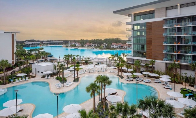 Florida Central Atlantic Coast House | Room King with Pool view and Balcony at Conrad Orlando! Outdoor Pool!