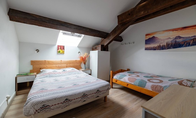 Vassieux-en-Vercors Apartment | Room 'Les Carlines 4' with Mountain View, Shared Terrace and Wi-Fi