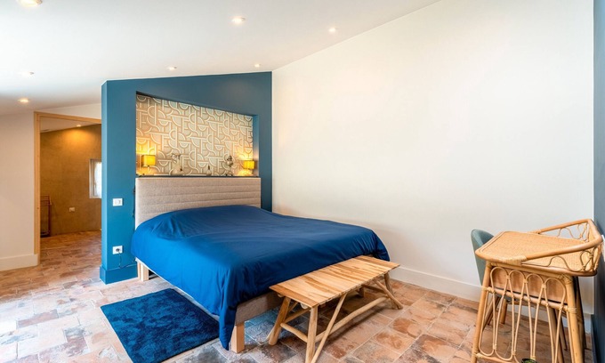 Les Angles Apartment | Room 'Malo' with Shared Terrace, Shared Garden and Air Conditioning