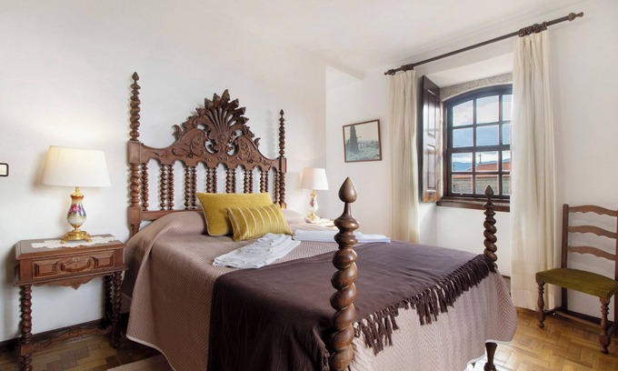 Soajo Apartment | Room 'Quarto 2 - Casa Do Adro' with Mountain View, Wi-Fi and Air Conditioning