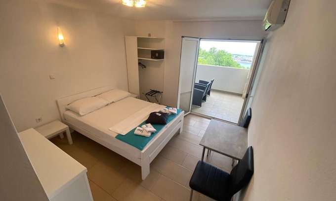 Municipality of Omisalj House | Room-studio Melissa With Terrace and sea