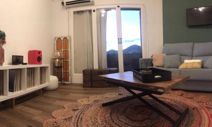 Ibiza City Centre Condo | Room with terrace in the center of Ibiza at 250m from the beach.
