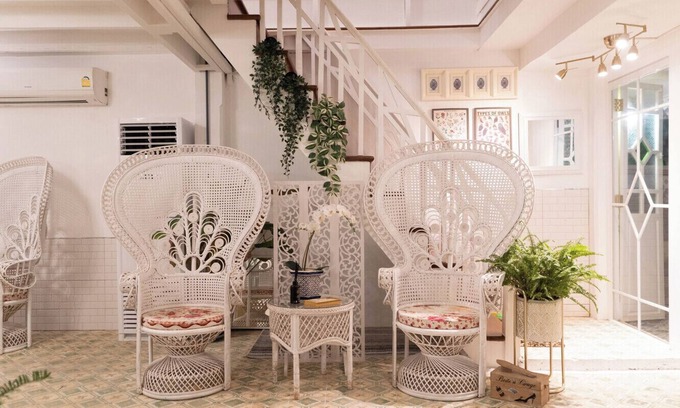 Pak Kret House | RoomQuest Baan Khun Phra The Iconic