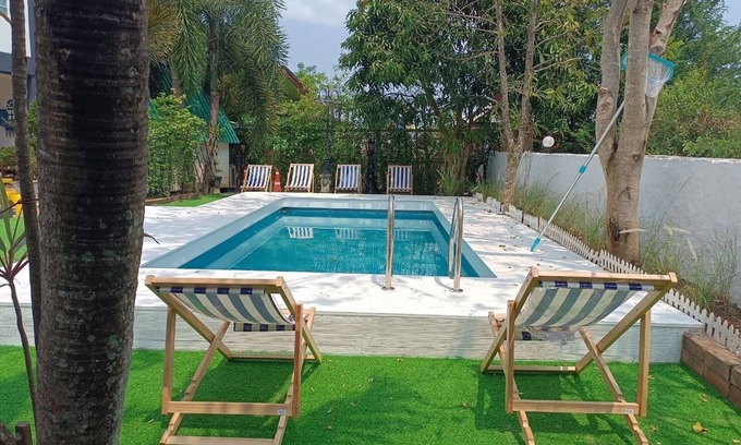 Bang Sare Hotel | RoomQuest One Bangsaray