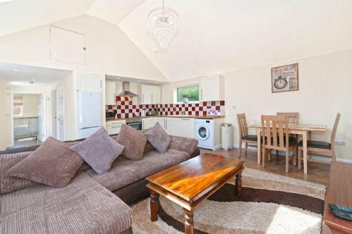 Ashford House | ROSE - 2 Bedroom Cottage