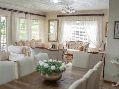 Makhado House | Rose and Ivy Cottages