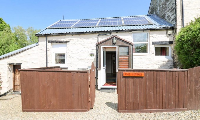 Llandysul House | Rose Cottage