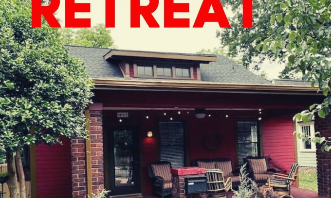 Plaza Midwood House | Rosebud Retreat: Bohemian 3-Bedroom Bungalow In Walkable Historic Plaza Midwood