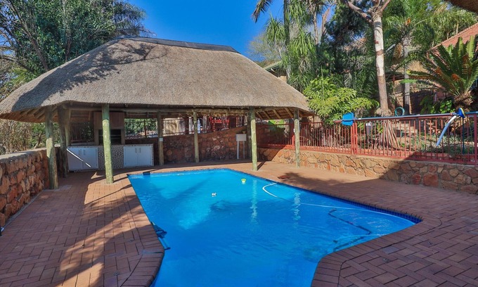 Rustenburg Apartment | @ Rosie’s on Robin- Luxury,Comfort, Rest,Relax