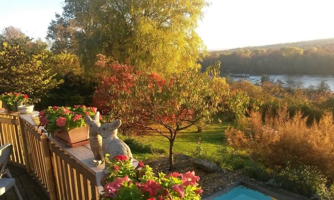 Fontaine-le-Port House | Round house between the Seine and the forest