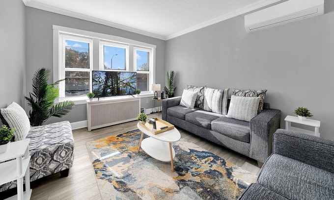 Lavergne Apartment | Route 66 Apt /5min to HOSP & Metra train /15min to MDW