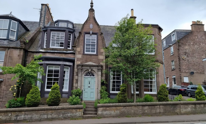 Letham Grange House | ROWAN TREE HOUSE, pet friendly, character holiday cottage in Brechin