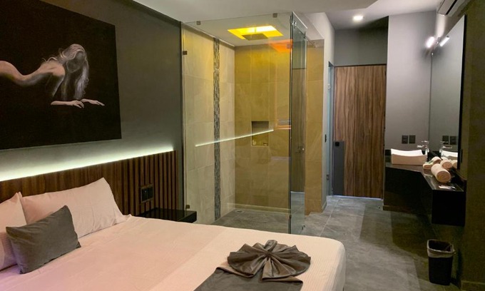 Queretaro Hotel | Roxy Motel