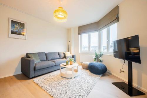 Stratum Apartment | Royal 60m2 One Bedroom Apartment - VW140A